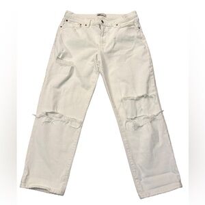NWT Abercrombie mid rise boyfriend jeans. Distressed. Size 31/12R.